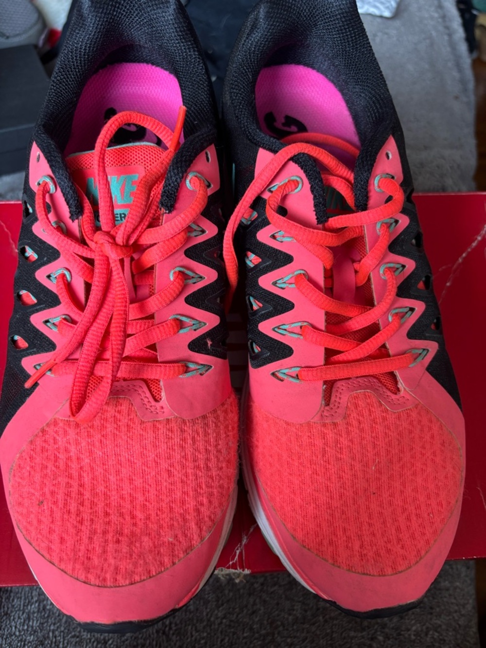 Nike Women’s Coral Pink Athletic Running Shoes